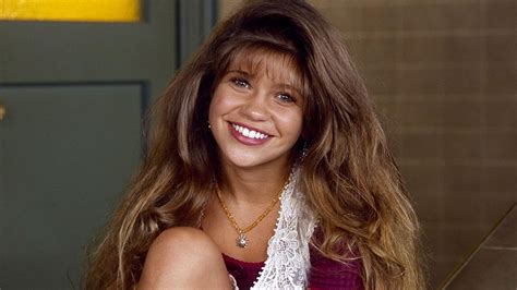 Topanga Titty Fucks (Danielle Fishel) DeepFake Porn Video